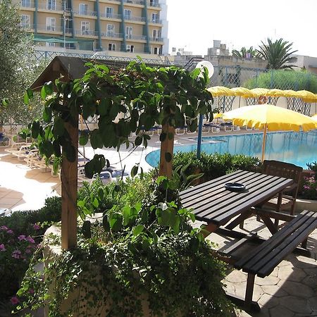 Club Salina Wharf Qawra Exterior foto